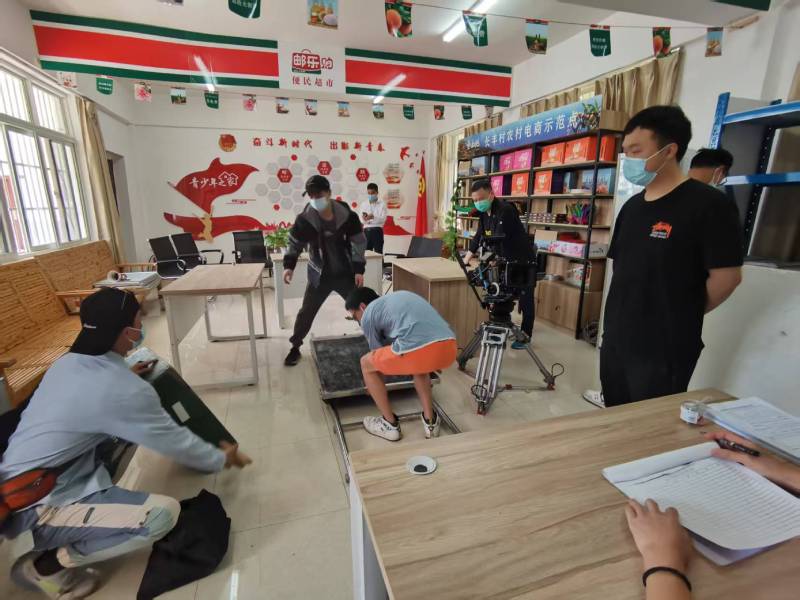 赫章县广告片拍摄公司：极简主义践行者，少即是多的视觉哲学